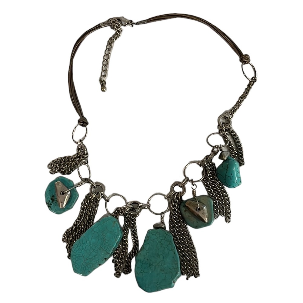 - Gorgeous turquoise necklace!!
